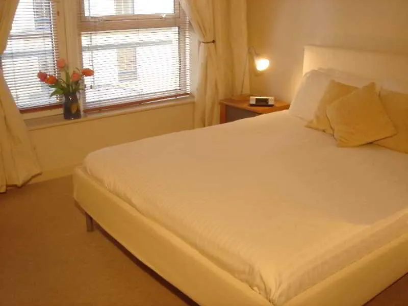 Dreamhouse Apartments Edinburgh Holyrood Park