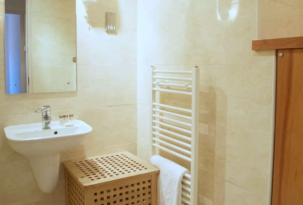 Dreamhouse Apartments Edinburgh Holyrood Park